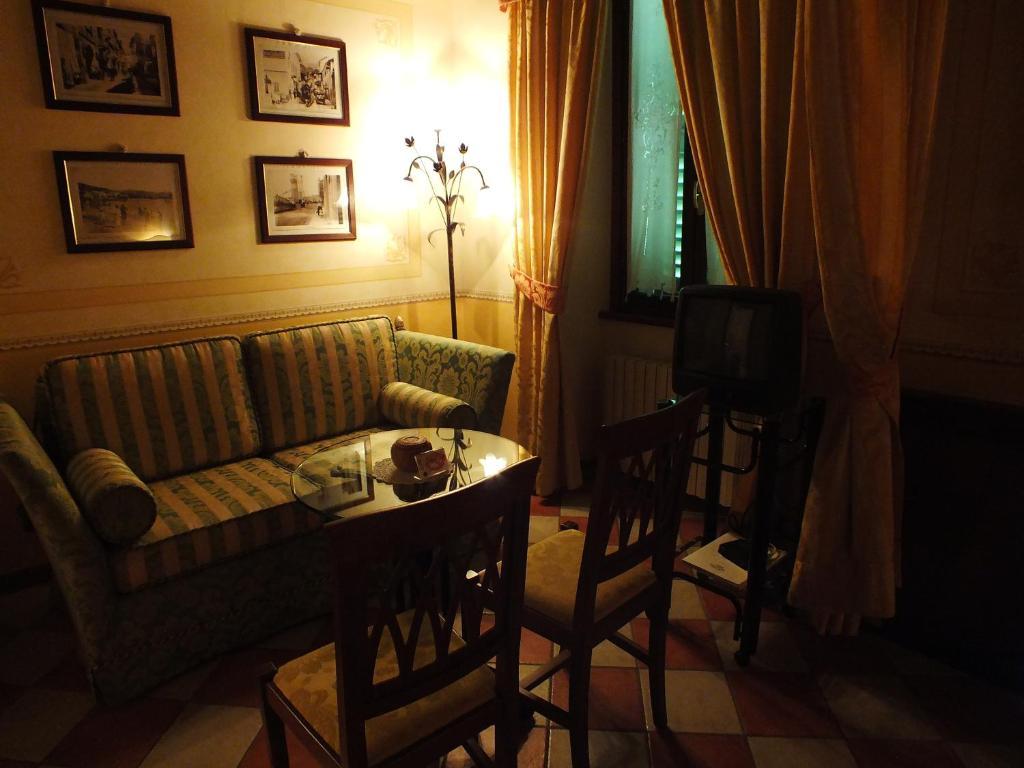 La Contrada Dei Monti Hotel ออร์ตาซันจูลิโอ ภายนอก รูปภาพ