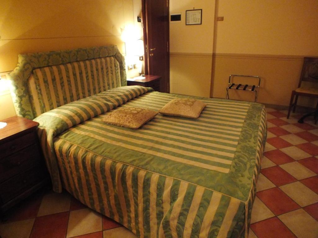 La Contrada Dei Monti Hotel ออร์ตาซันจูลิโอ ภายนอก รูปภาพ